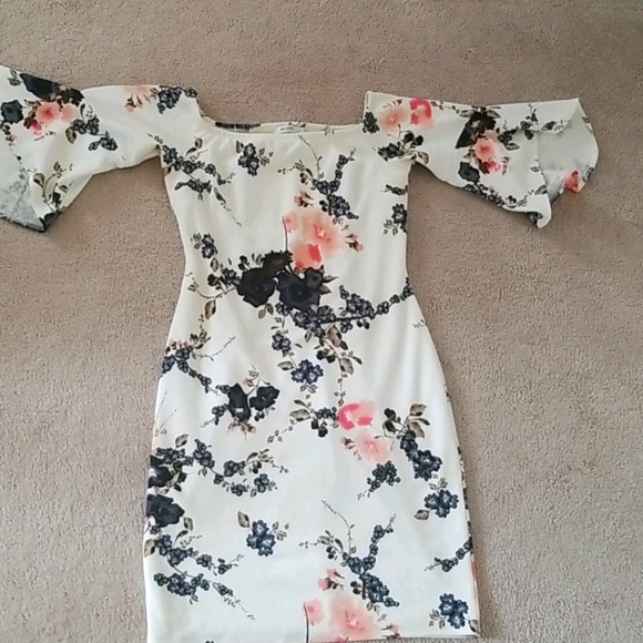 Dress - Picture 2 of 3